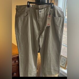 Mens Levi's Classic Khaki Jeans NWT.
